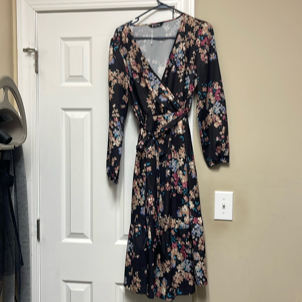 Bloomchic midi floral dress